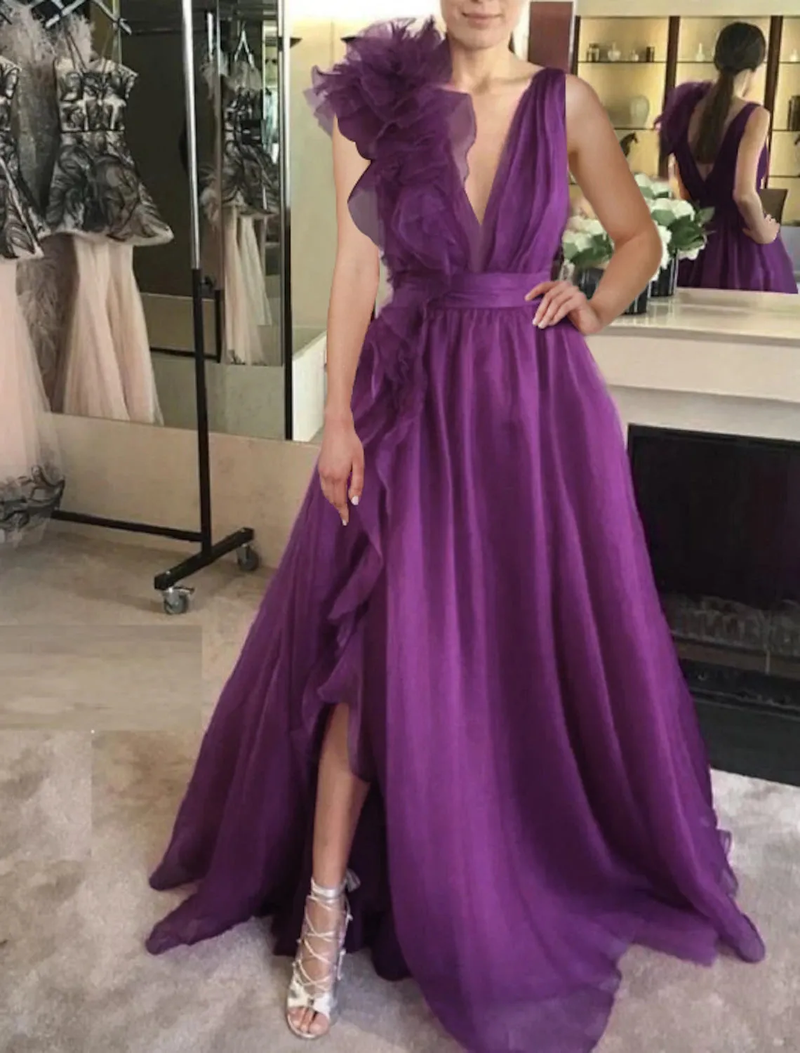 A-Line Evening Gown Celebrity Style Dress Formal Wedding Guest Floor Length Sleeveless V Neck Chiffon with Slit Pure Color