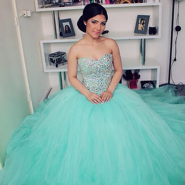 Crystal Beaded Sweetheart Mint Green Tulle Ball Gowns Prom Dresses