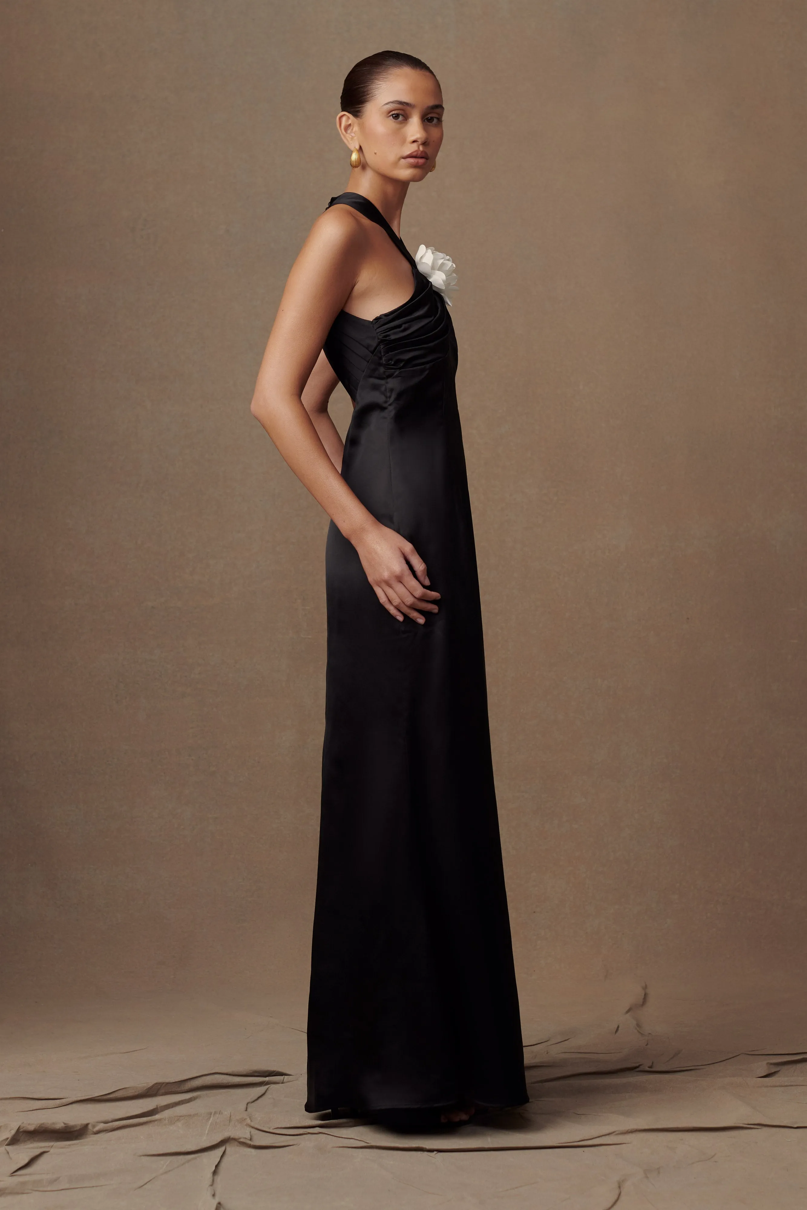 Elegant Black Dylan Rose Halter Maxi Dress for Women - Versatile Summer Evening Wear