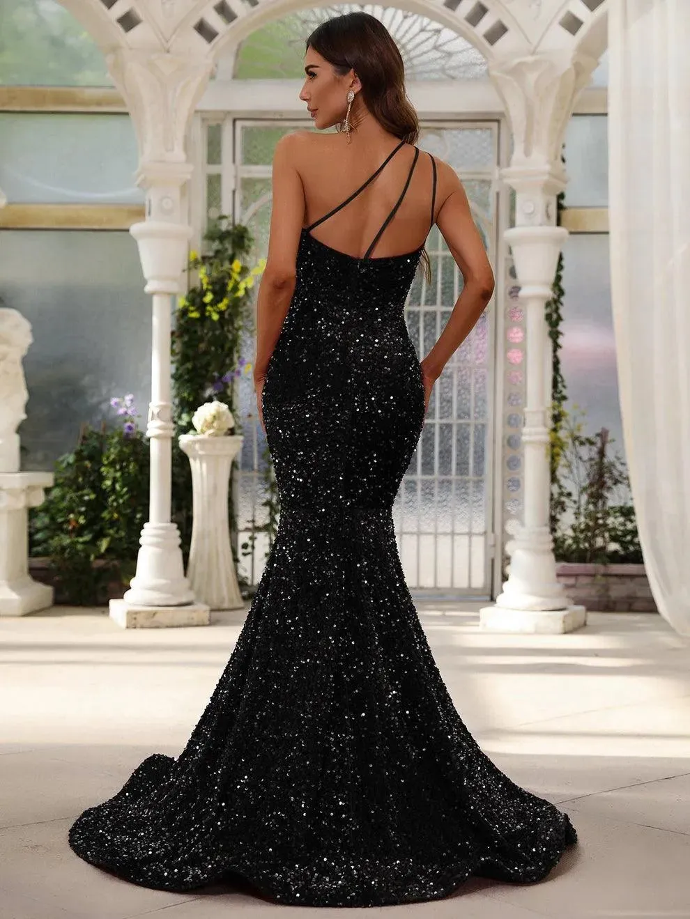 Elegant One Shoulder Sleeveless Sequin Mermaid Dresses