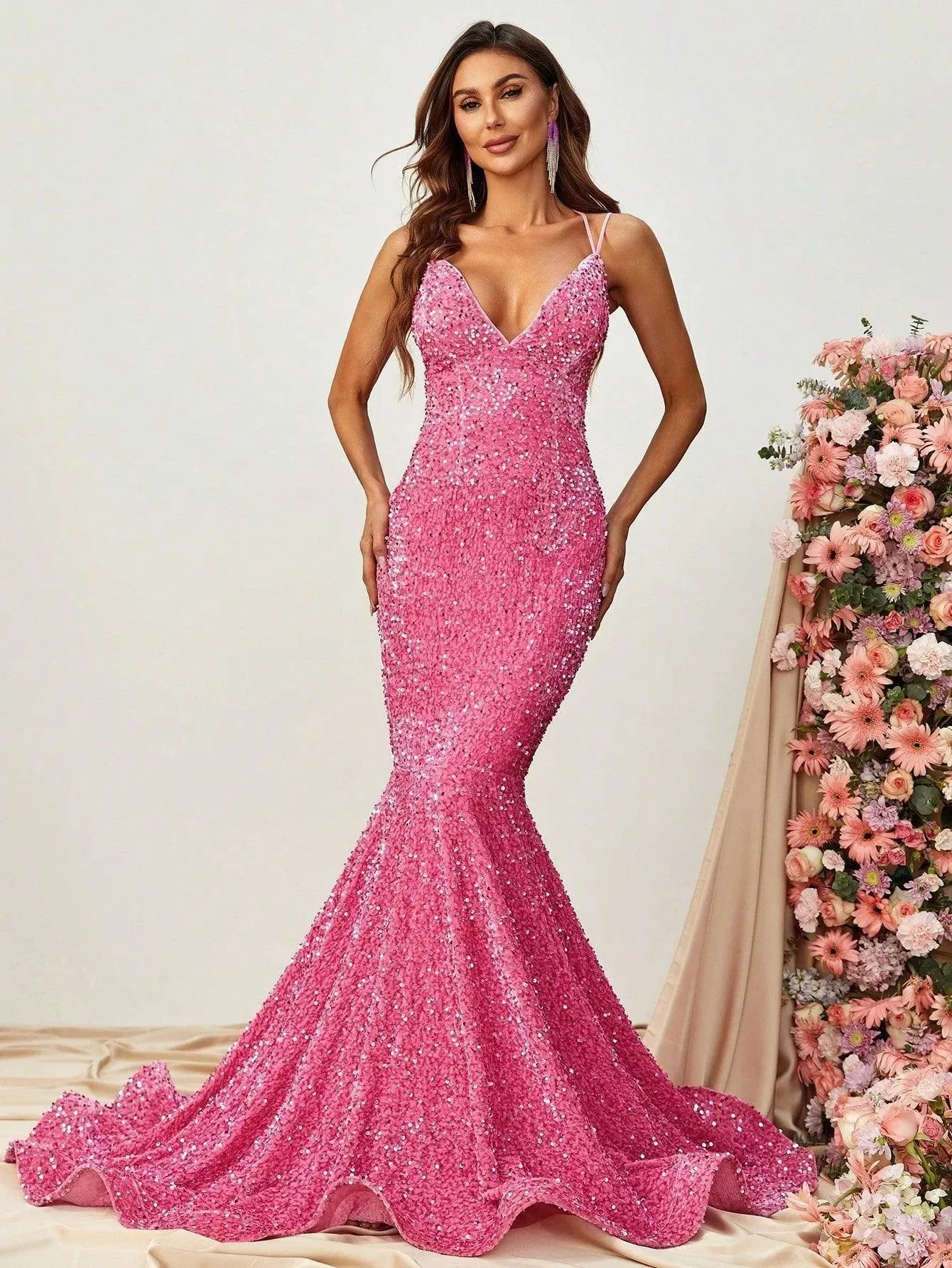 Elegant Spaghetti Strap Sequin Mermaid Dress