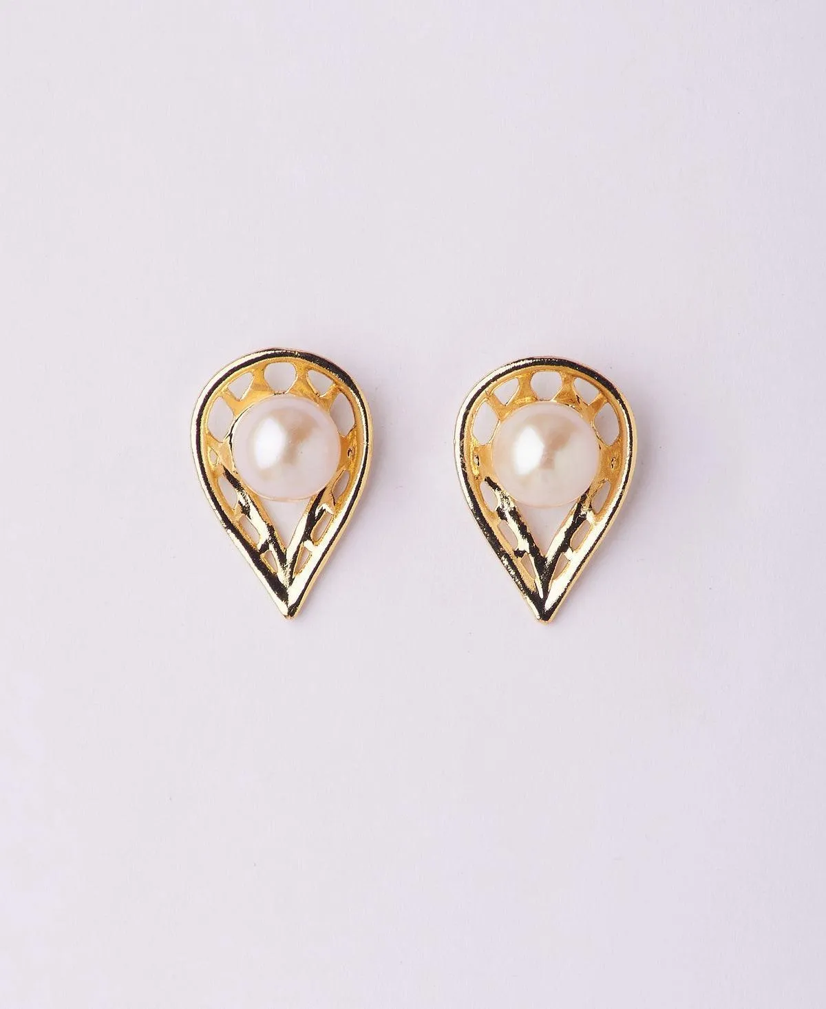 Elegant White Pearl Stud Earring