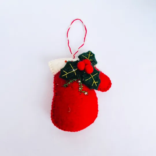 Felt Mitten with Mistletoe Ornaments