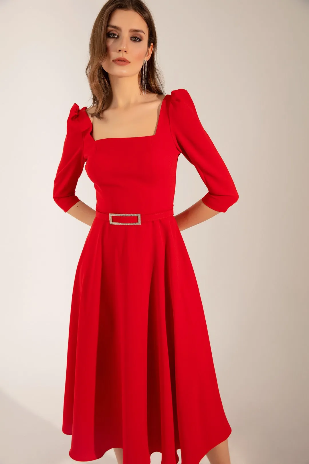 Female Square Neck Arched Midi Dress