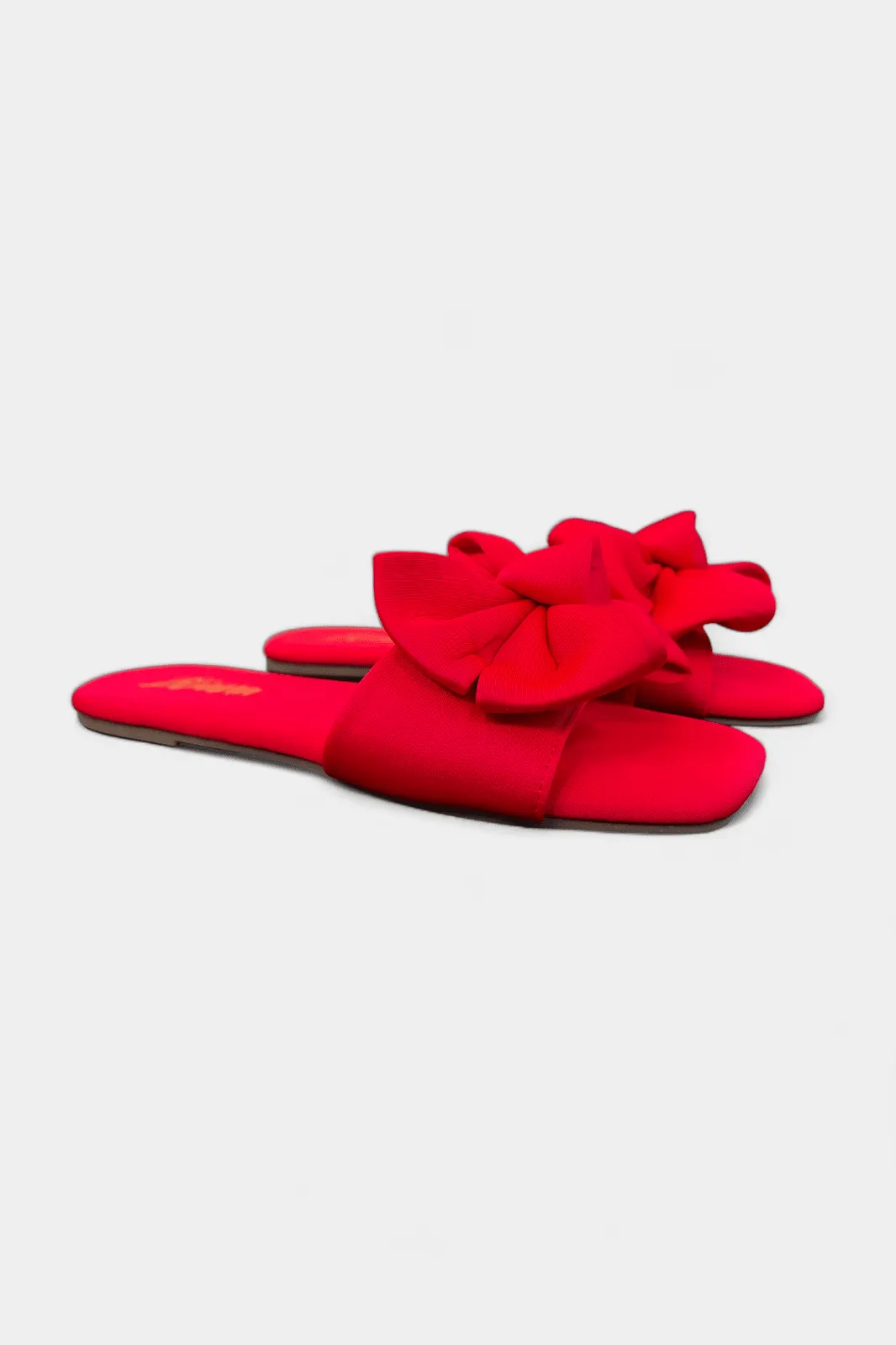 Elegant Flat Sandals with Stylish Red Bow Accent