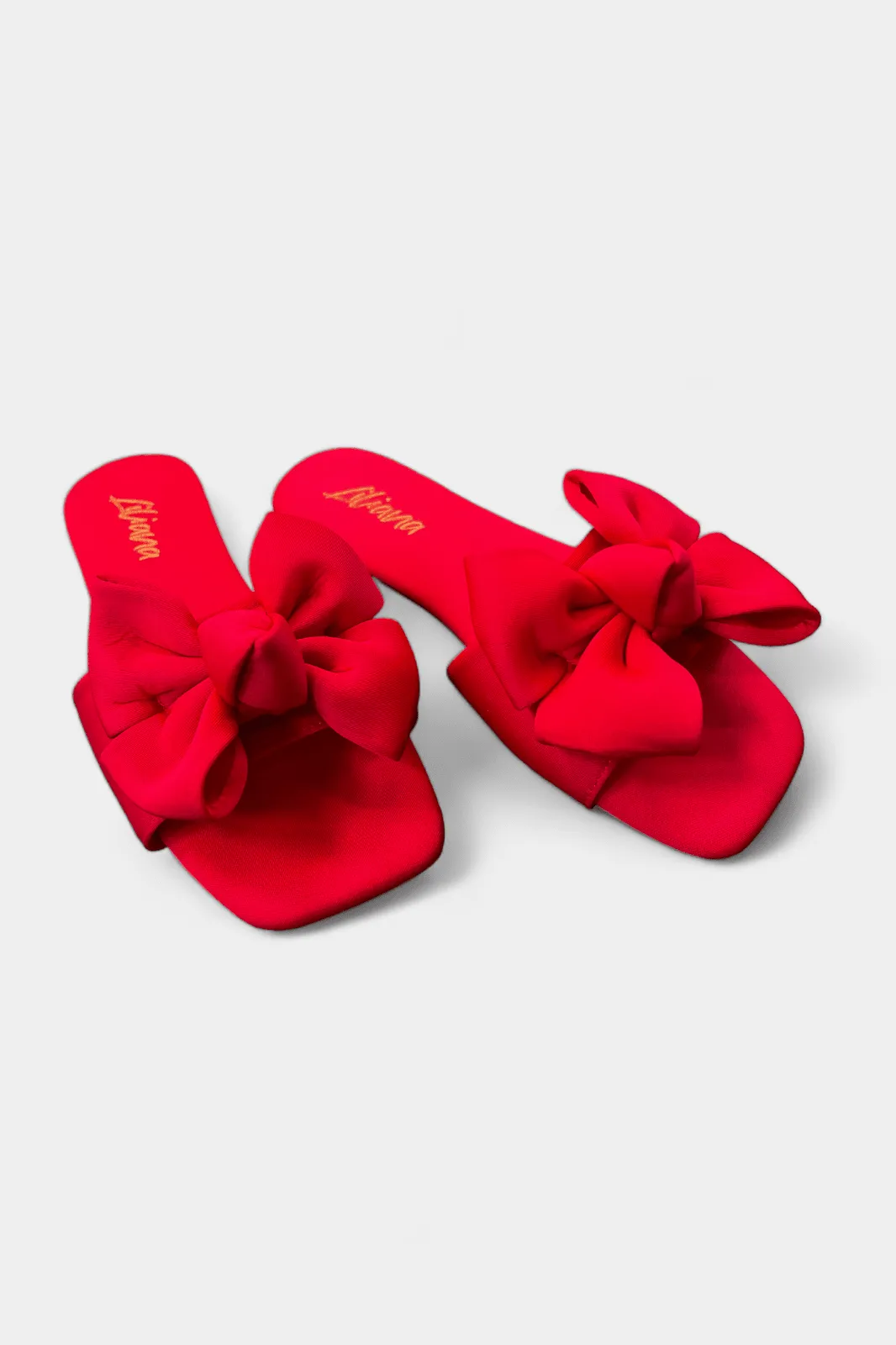 Elegant Flat Sandals with Stylish Red Bow Accent