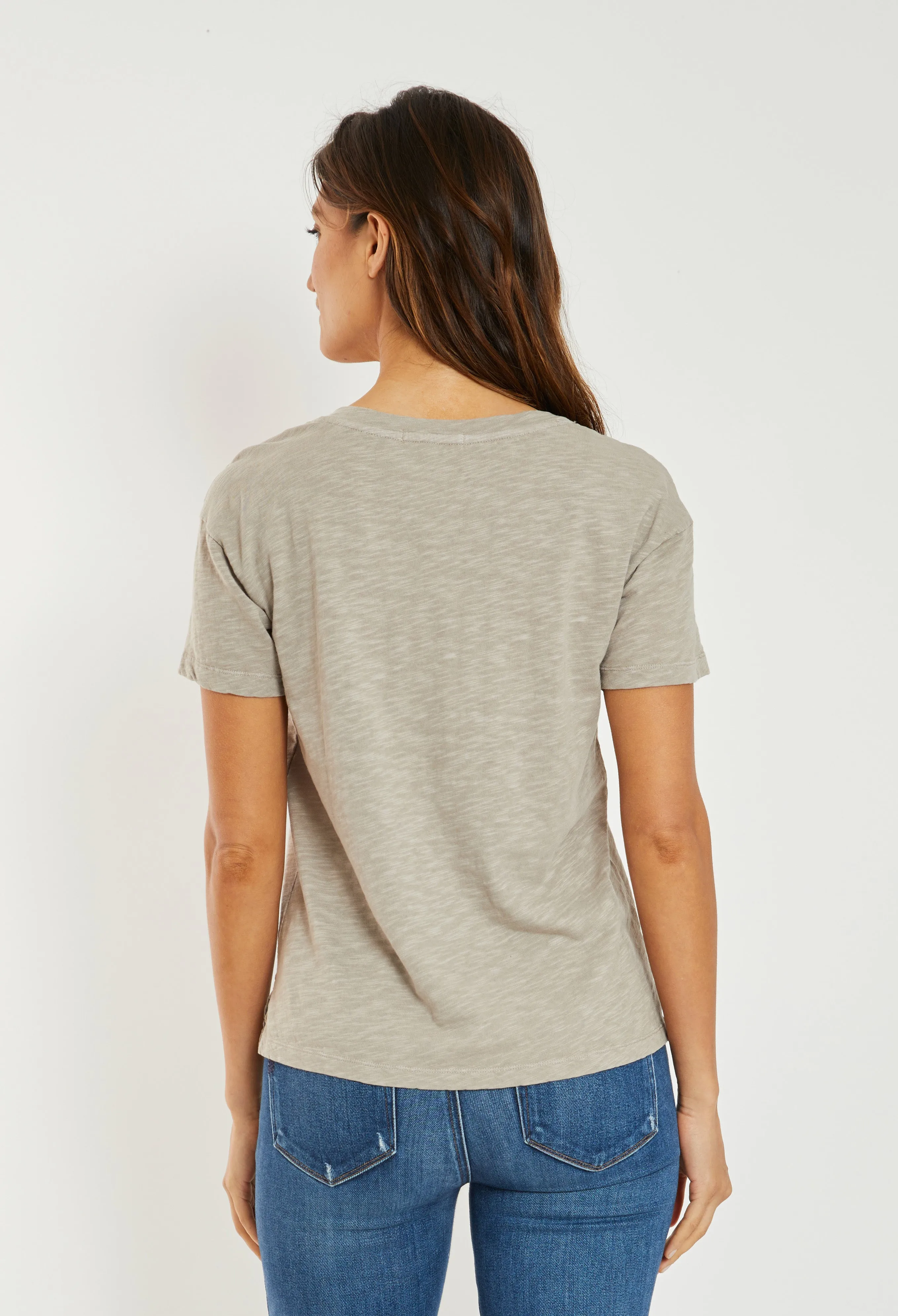 Mododoc Cirrus Boxy V-Neck Short Sleeve Tee