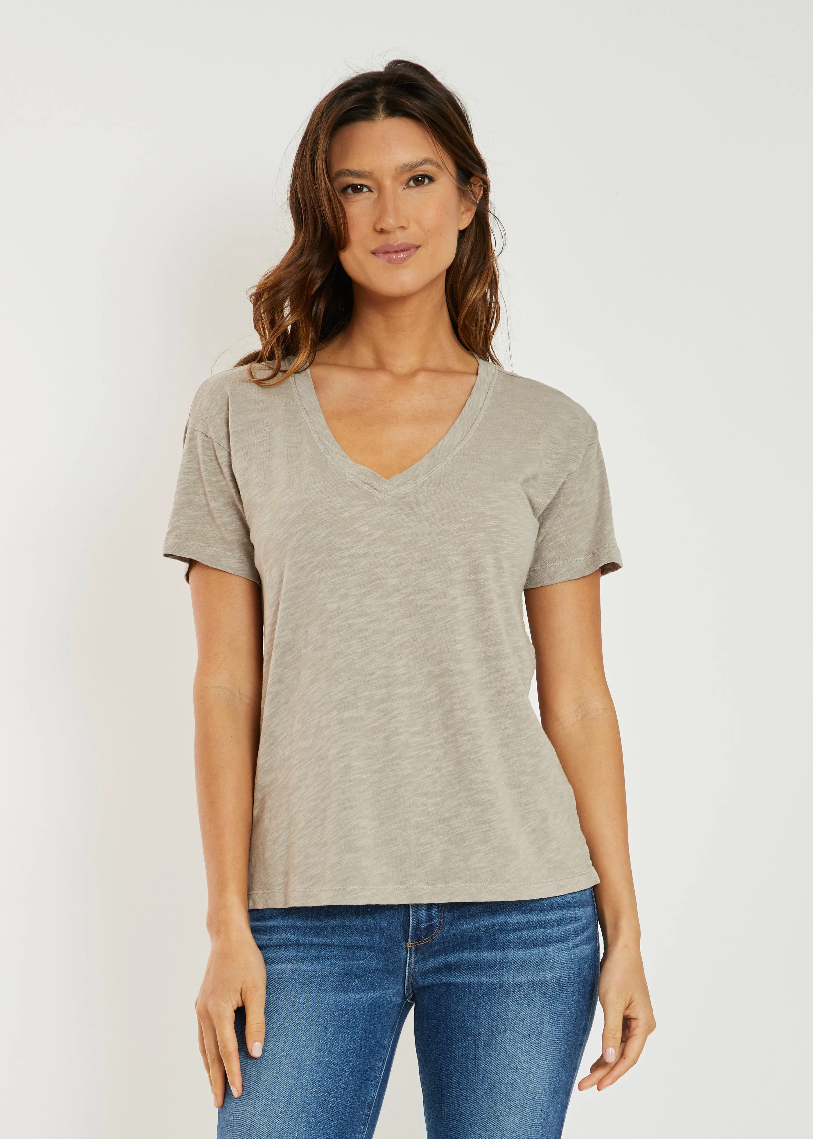 Mododoc Cirrus Boxy V-Neck Short Sleeve Tee